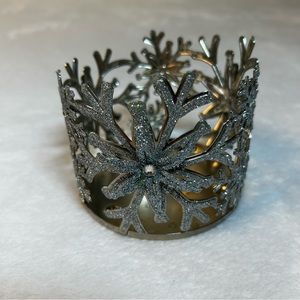 Bath & Body Works 3-Wick Candle Holder Snowflakes Blue Silver Glitter 4 inches